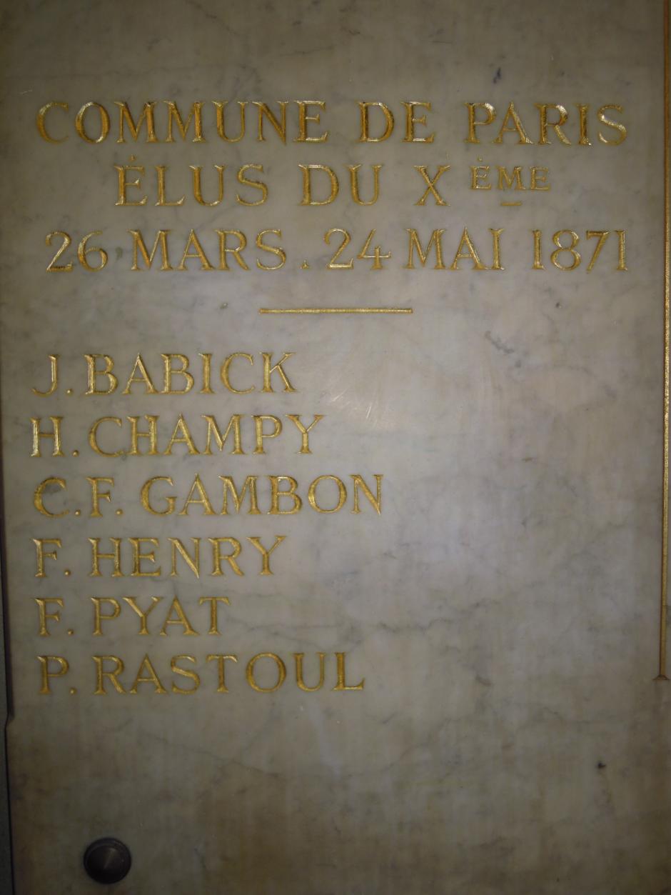 Une plaque en l’honneur  des élus représentant le 10e à la Commune de Paris
